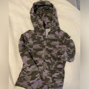 Lululemon camo scuba